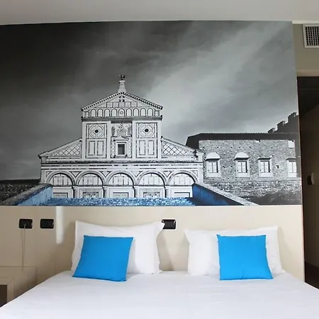 Center Hotel 3*