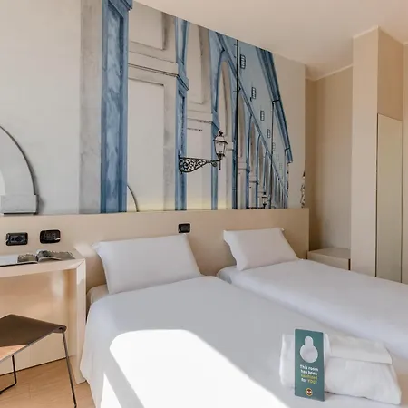 Hotel Center 3*
