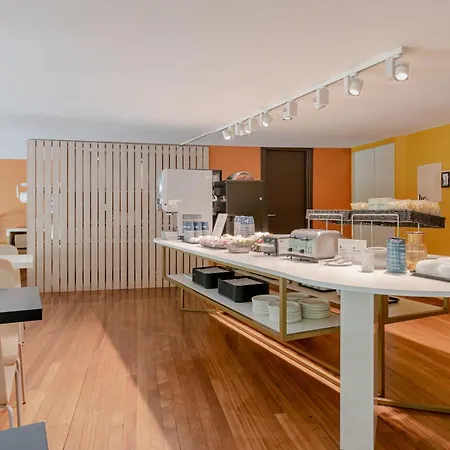 Center Hotel 3*