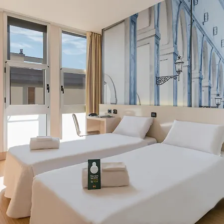 Hotel Center 3*
